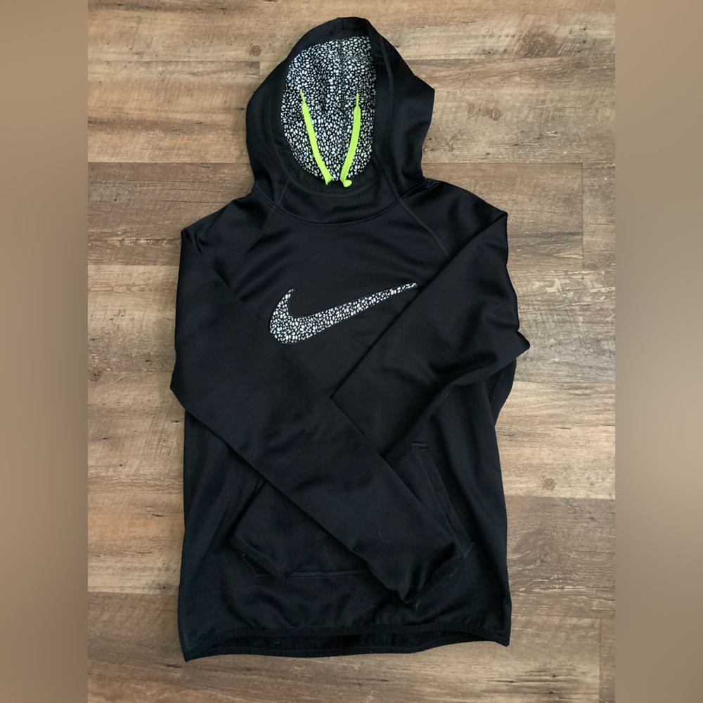 Black Nike women’s hoodie